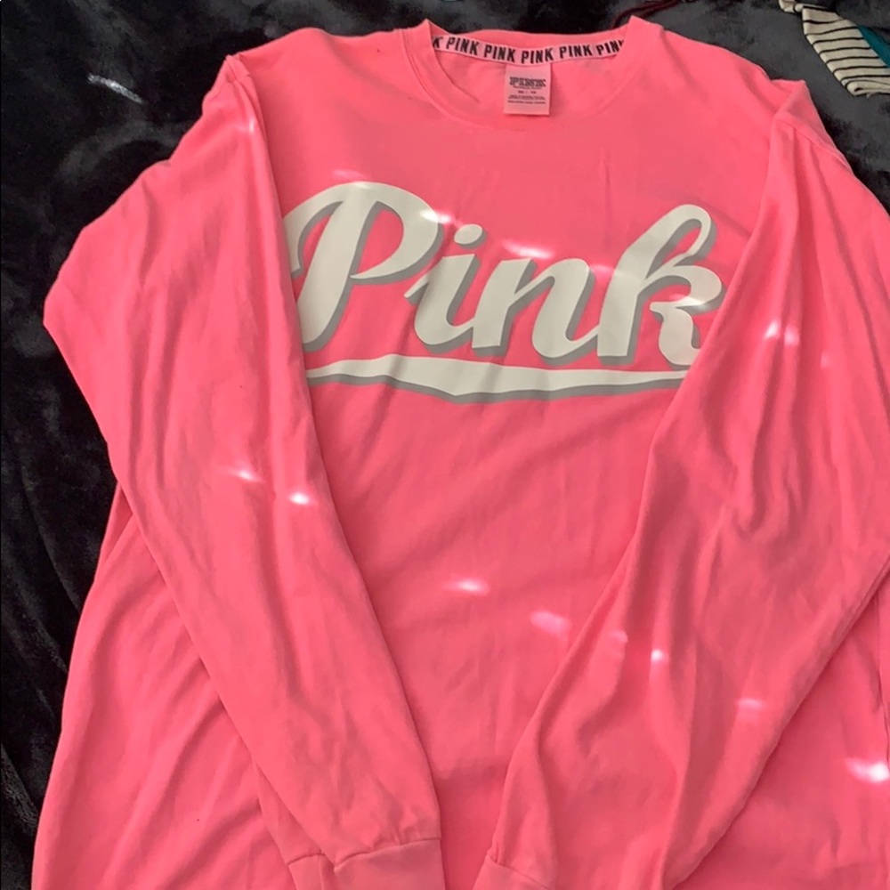 Long sleeve VS PINK shirt